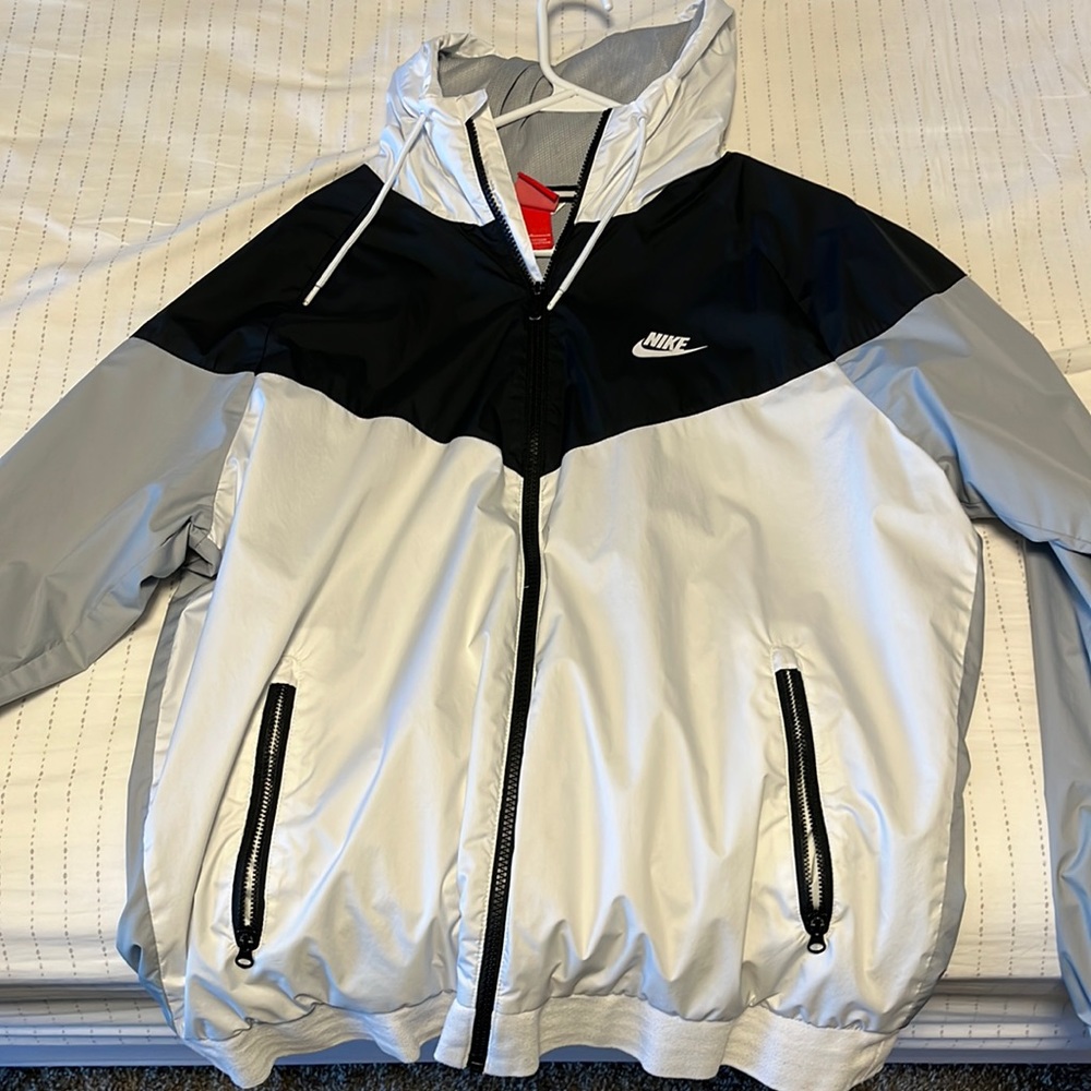 Nike windbreaker